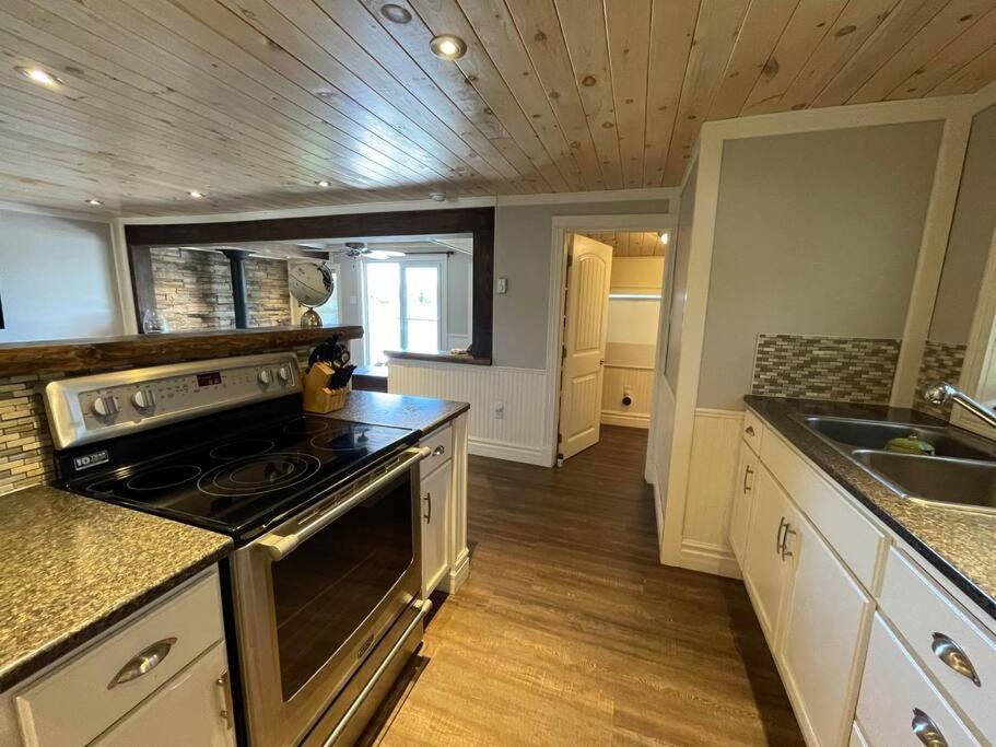Bespoke Lake Cottage New Minas Exterior foto